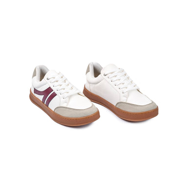 Tenis Betty vino