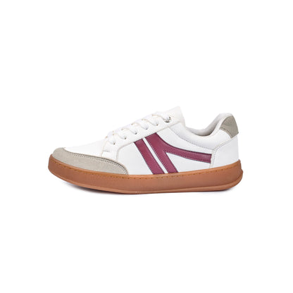 Tenis Betty vino